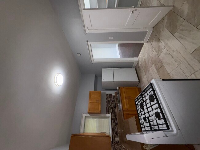 Building Photo - 6239 S Eberhart Ave