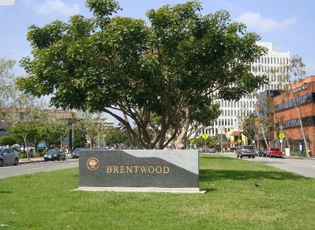 Building Photo - 11970 Montana Ave