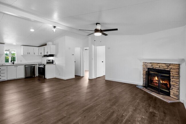 Building Photo - 17982 CR 4104