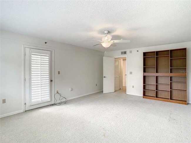 Building Photo - 1158 Carmel Cir