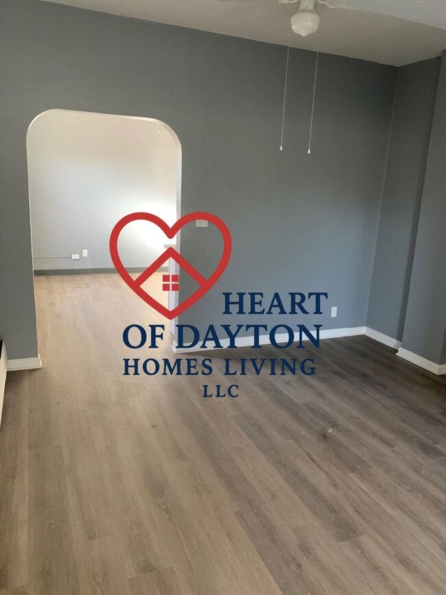 Building Photo - 1732 E 3rd St