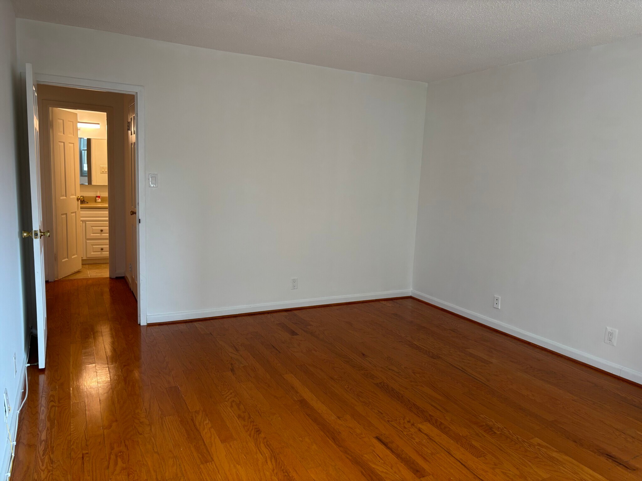 Building Photo - 4601 N Park Ave