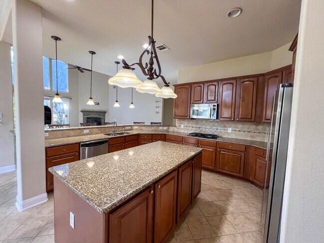 Building Photo - The Ridge at Alta Vista