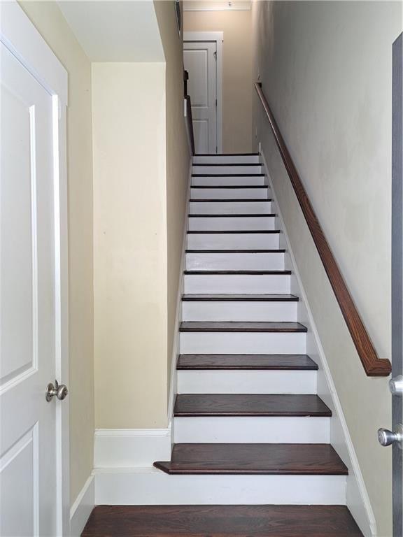 Building Photo - 221 Semel Cir NW