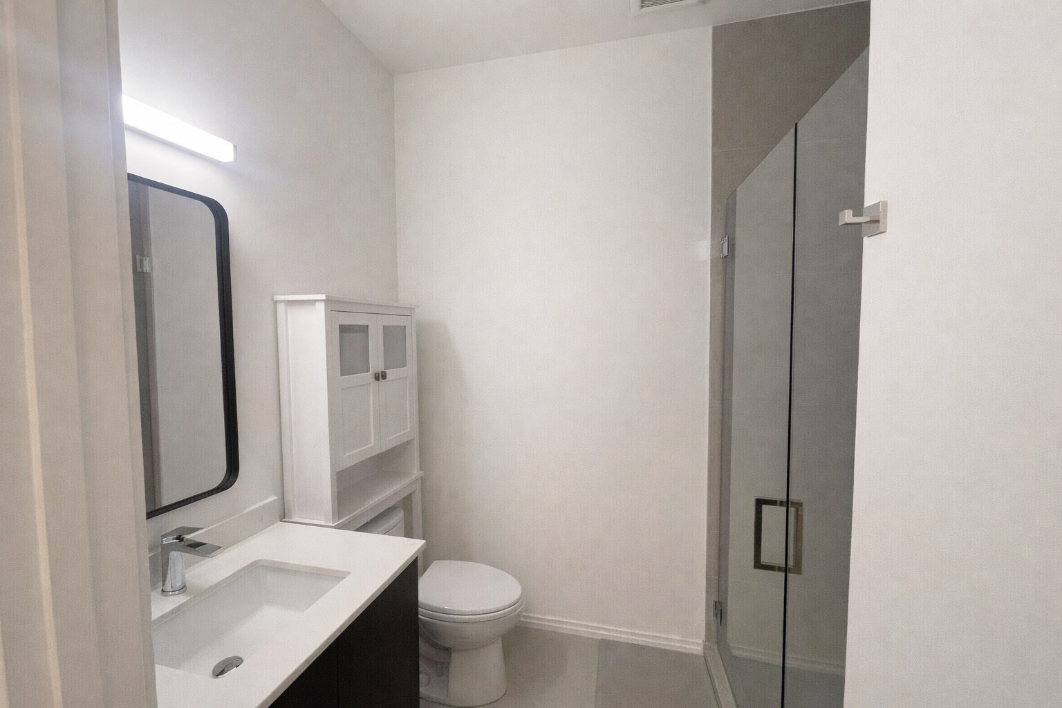 Building Photo - 4513 N Clark St