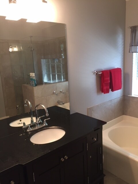 Building Photo - 3 bedroom, 2 bath home in Falcon Creek Subdivision