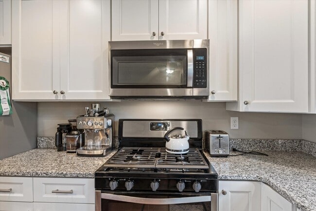 Primary Photo - 38 Perham St