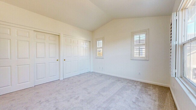 Building Photo - Beautiful 3 Bedroom 2.5 Bath Single Family...