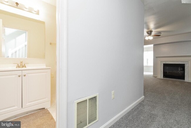 Building Photo - 10301 Greenspire Way