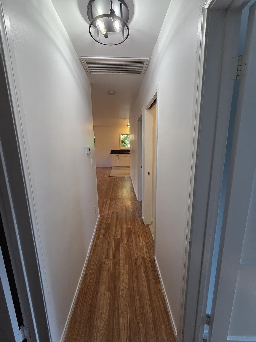 Building Photo - 11536 Cumpston St