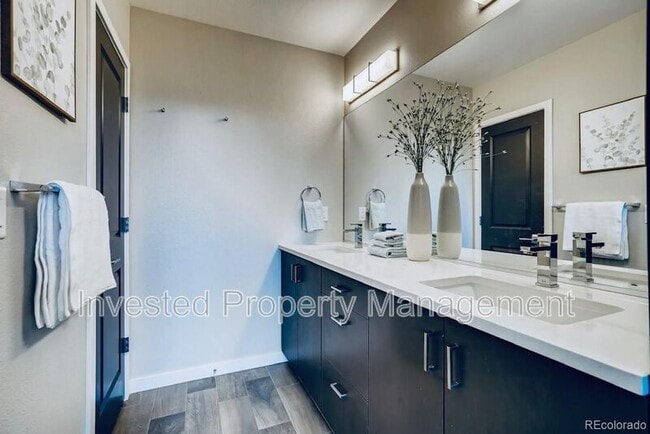Building Photo - 3016 Zuni St