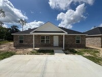 Building Photo - 3 Bed 2 Bath - New Construction Brick Homes