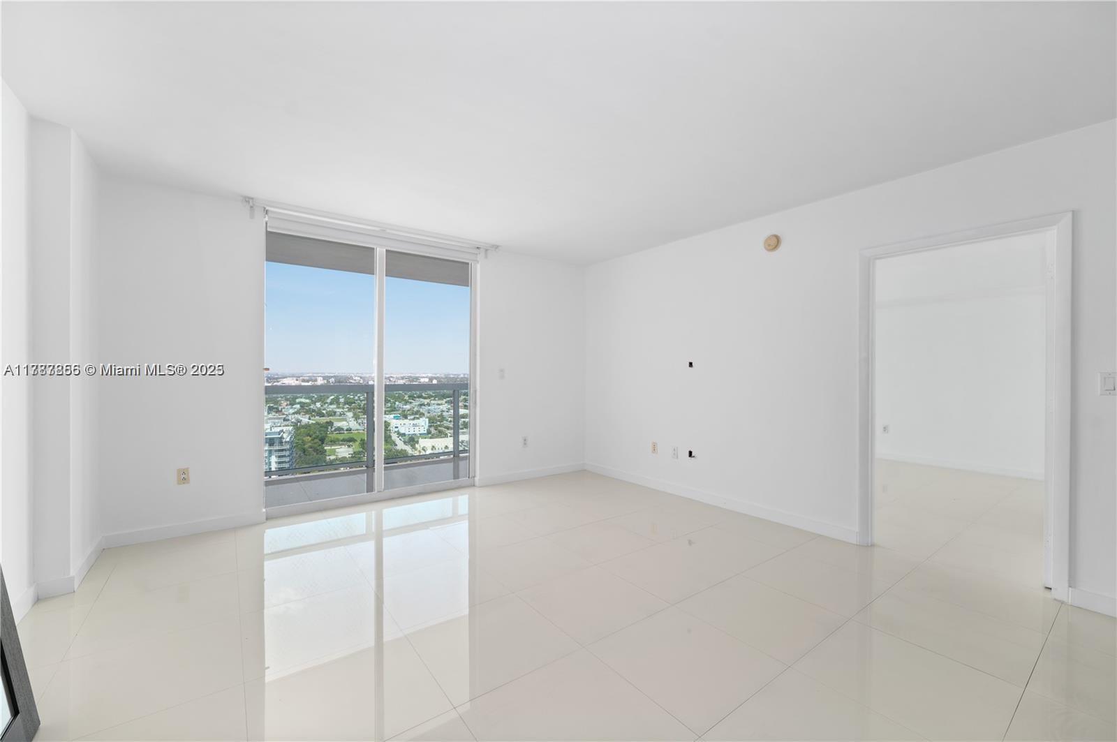 Building Photo - 1800 N Bayshore Dr