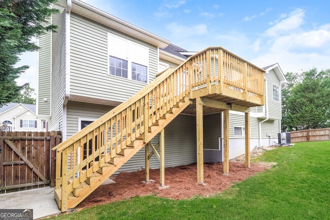 Building Photo - 39 Mountain View Dr
