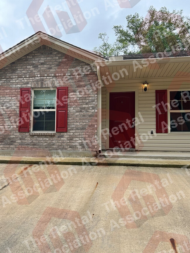 Building Photo - 630 Old Darbonne Rd