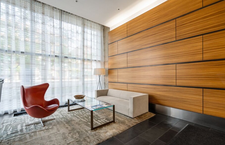 Building Photo - 659 W Randolph St