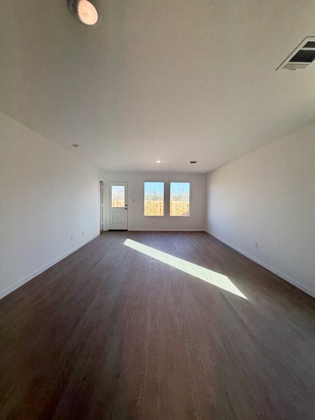 Building Photo - 14536 Azzurro Stone