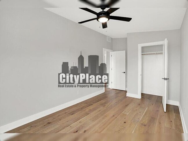 Building Photo - 2008 Yandes St