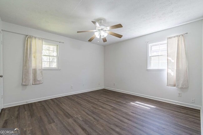 Building Photo - 926 Live Oak Ct