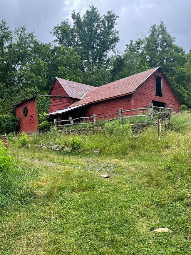 Building Photo - 1265 Barnardsville Hwy