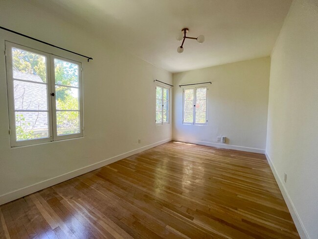 Building Photo - One of a kind castle on the hill