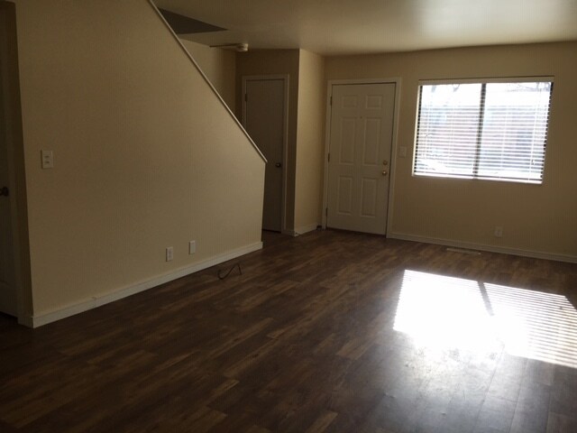Building Photo - 659 Faidley Pl