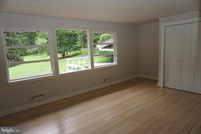 Building Photo - 444 Garrison Forest Rd