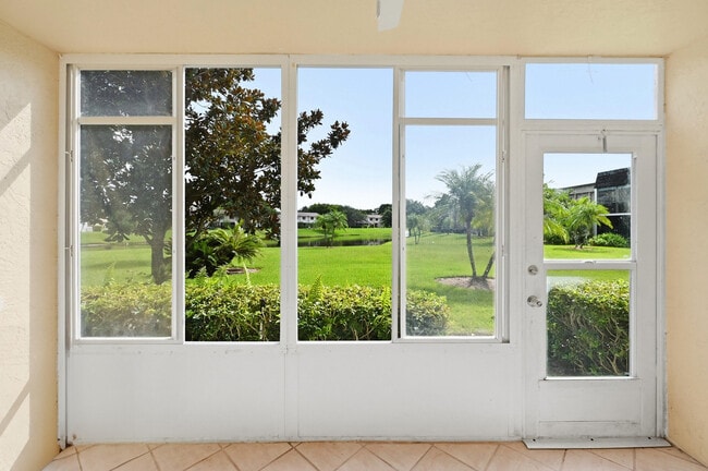 Building Photo - 2805 Casita Way