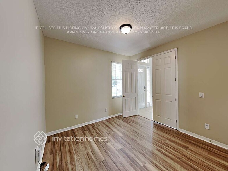 Building Photo - 6510 Lake Pembroke Pl