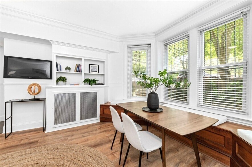 Building Photo - 345 Commonwealth Ave