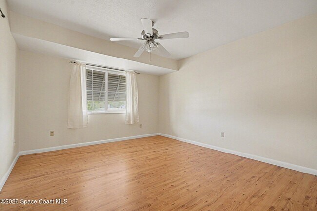 Building Photo - 1340 Mariposa Dr NE