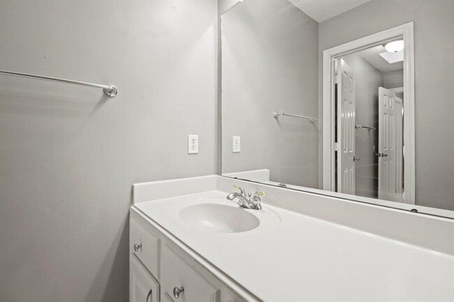 Building Photo - 2902 Maple Bend Dr