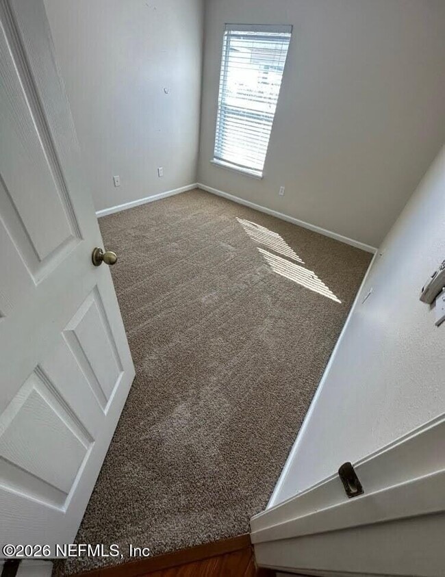 Building Photo - 2105 S Cranbrook Ave