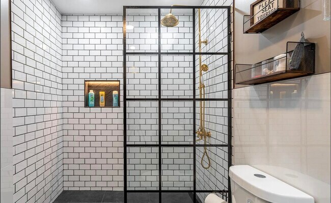 Building Photo - 148.5 Union St