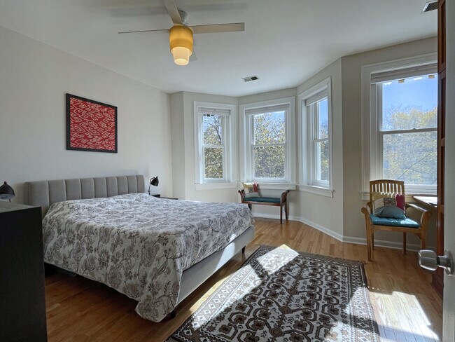 Building Photo - 1849 Monroe St NW