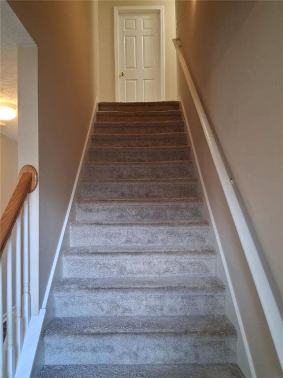 Building Photo - 130 Vinings Dr