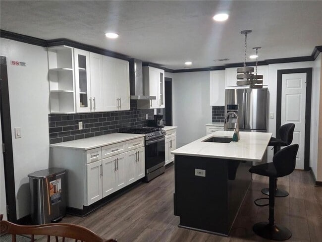 Building Photo - 6023 Williams Rd