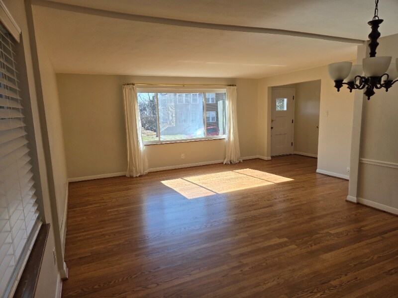 Building Photo - 7729 Brookline Terrace