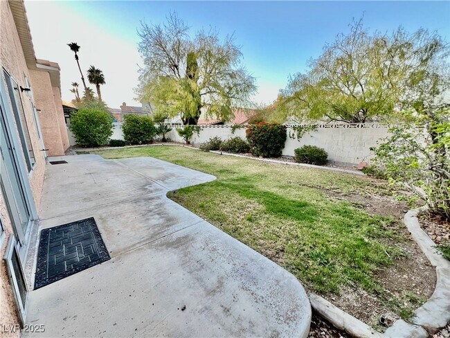 Building Photo - 8420 Airmont Ct