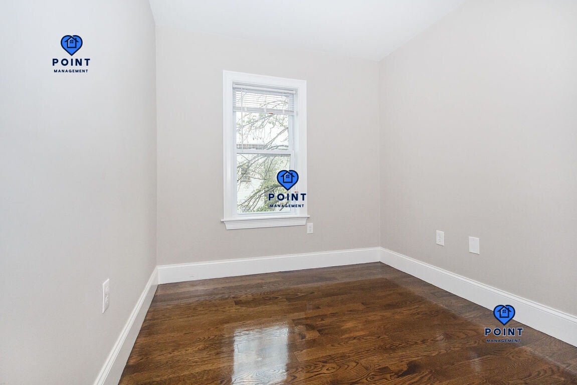 Building Photo - 220 Havre St