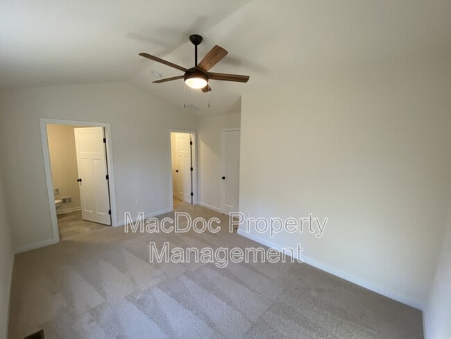 Building Photo - 54 Azalea Way