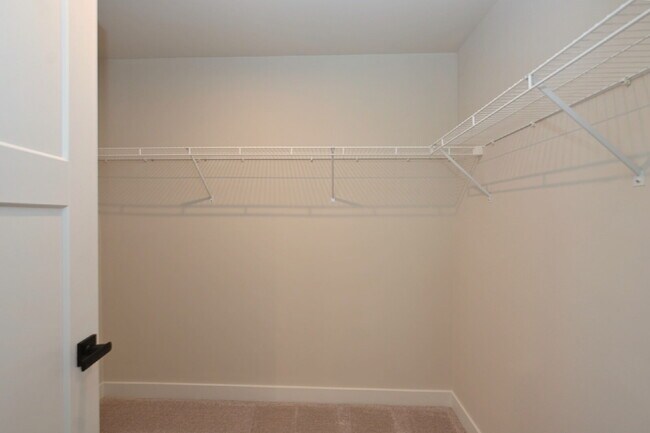 Building Photo - Updated Gallatin Townhome | 3BR + Garage, W/D Included