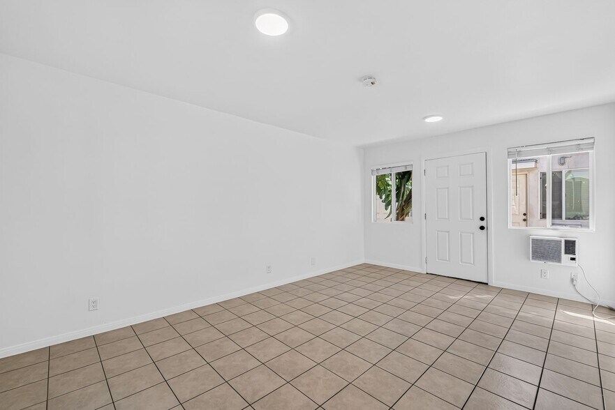 Building Photo - 67 Alamitos Ave