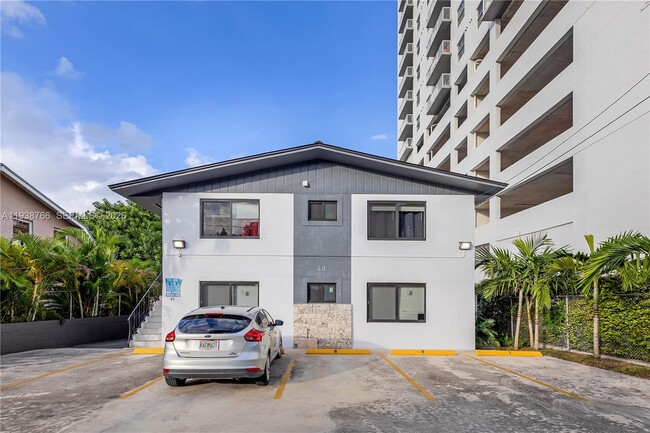 Building Photo - 43 Glen Royal Pkwy