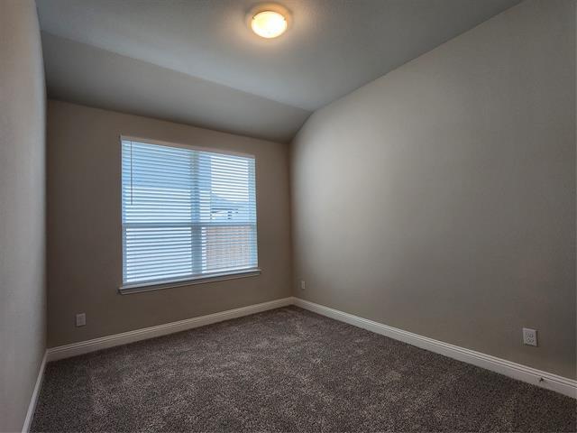 Building Photo - 724 Fencerow Trl
