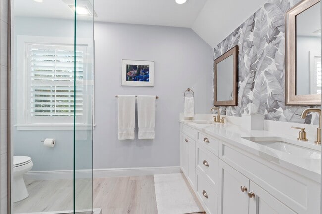 Building Photo - 1240 Palmetto Ct