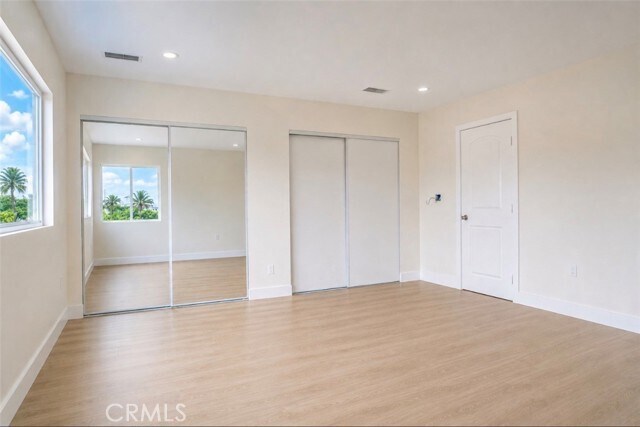 Building Photo - 8410 Noble Ave