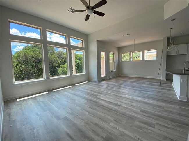 Building Photo - 5820 Harper Park Dr