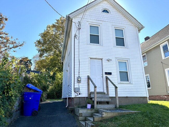 Building Photo - 124 High St