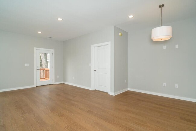 Building Photo - 1588 Port Hills Dr